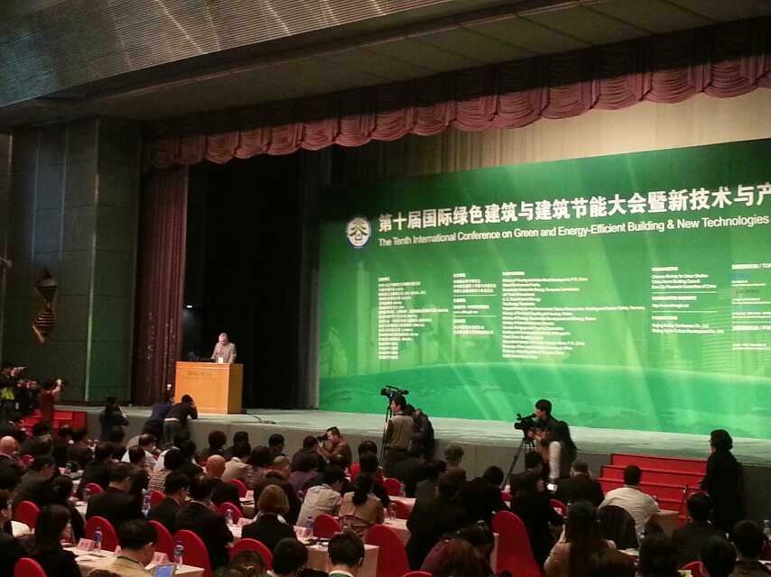 ������ɫ���������ῪĻʽ